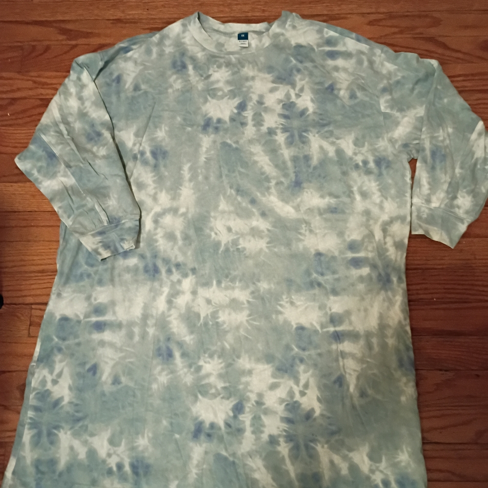 Old Navy Women's Blue Tie-Dye Long Sleeve Tee